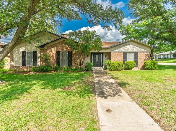 509 Deer Dr, Greenville, TX 75402