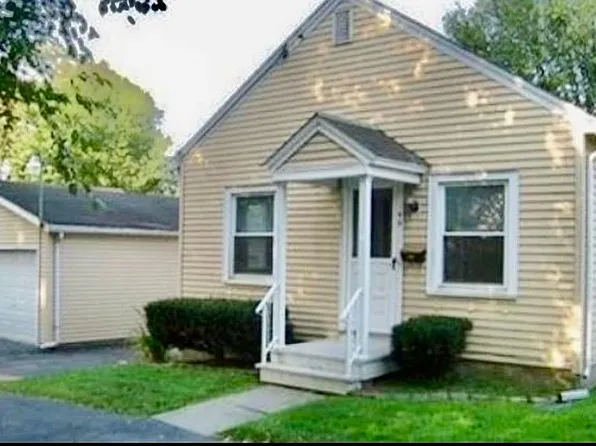 46 S Pine St, Nazareth, PA 18064