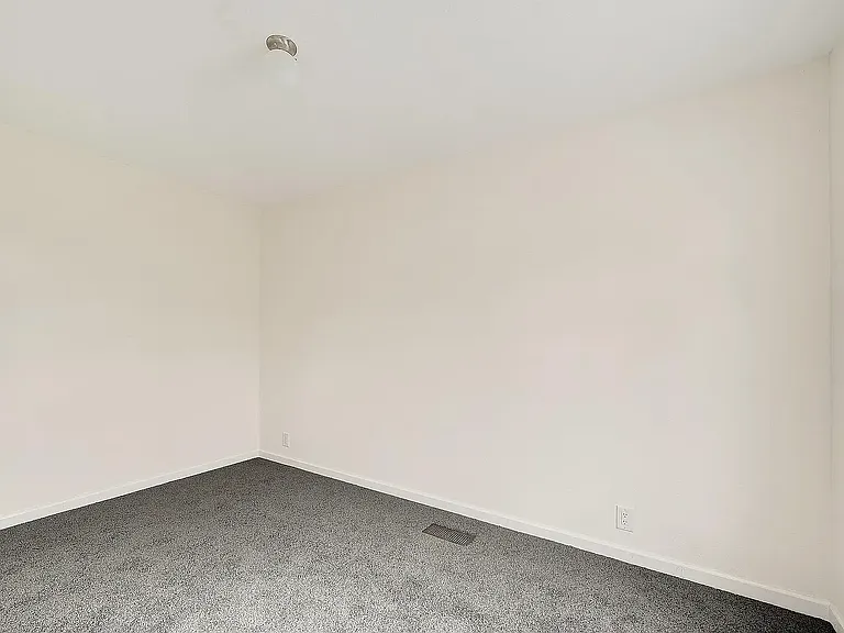 9510 Harbor Dr #14 — Photo 17