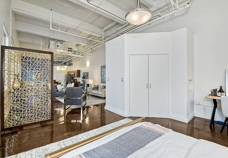 950 6th Ave #542 — Photo 19
