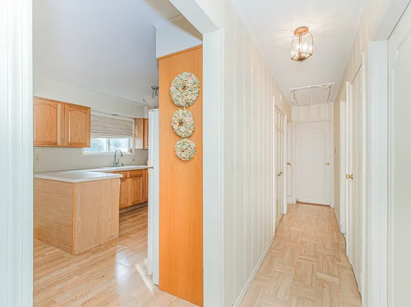 16 Bowling Green Place image 19 of 28