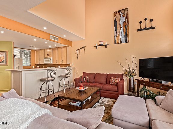 5th image of 11022 N INDIGO Drive #113