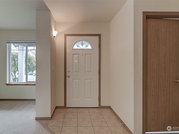 2nd image of 1612 Sundrop Lane SE