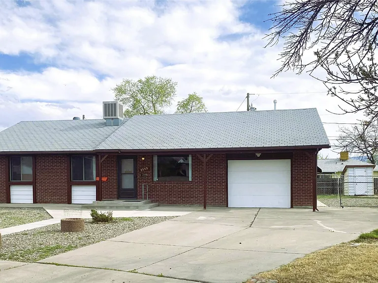 2355 Hill Ct — Photo 13