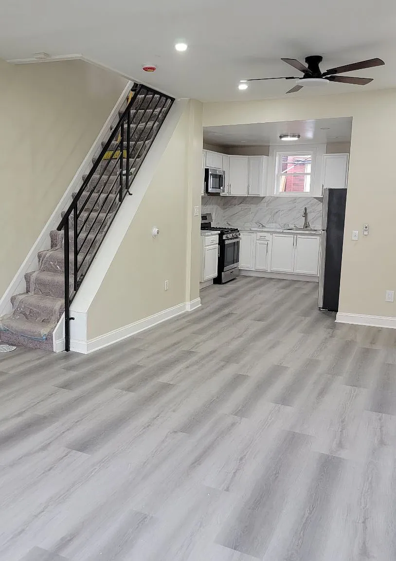 3 bed, 720 sqft, $1,350 — Photo 3