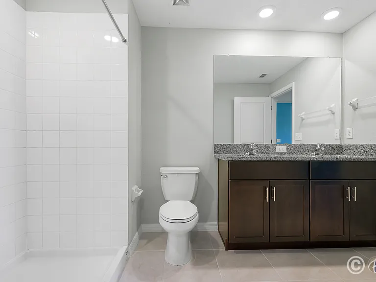 15430 Miller Creek Dr — Photo 17