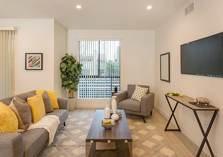 11269 Camarillo St #405 — Photo 3