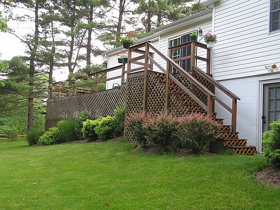 Steps down from upper deck