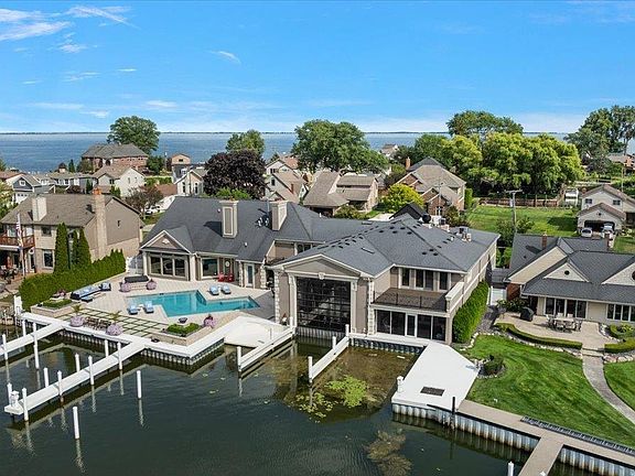 5th image of 38371 Huron Pointe Dr