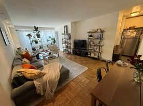 155 E 34th St
