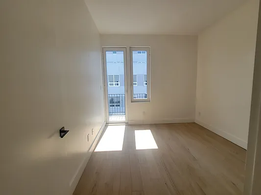 Rented by Friedman Mayer, LREB | media 35