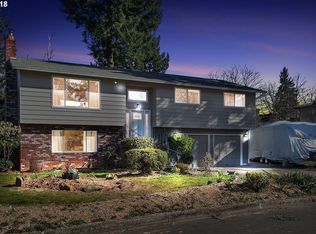18818 Blue Ridge Dr, Oregon City, OR 97045