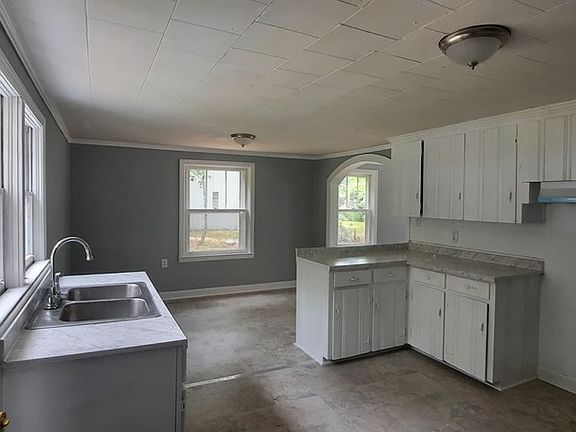 2nd image of 115 Morse Ave