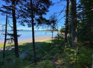 715 Paul Bunyan Rd, Corea, ME 04624