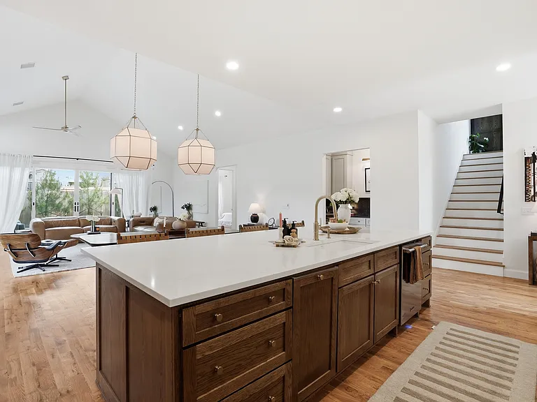 3917 S Madison Ave — Photo 11