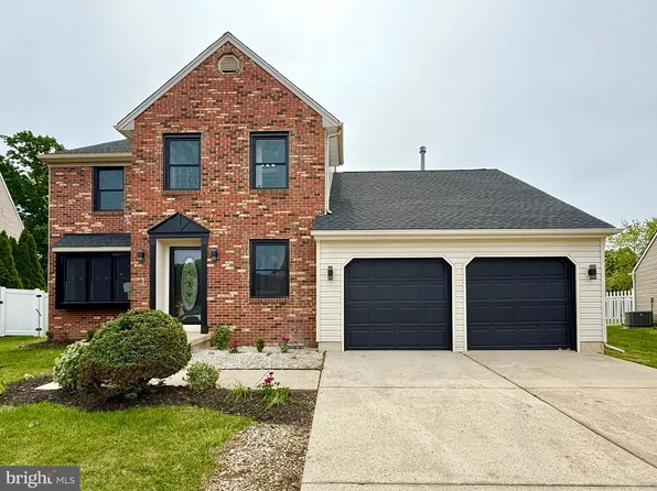 27 Chapel Cir, Sicklerville, NJ 08081