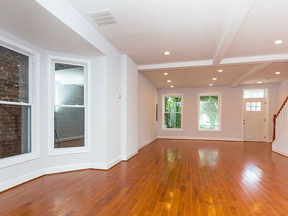 5th image of 649 Columbia Rd NW Unit A