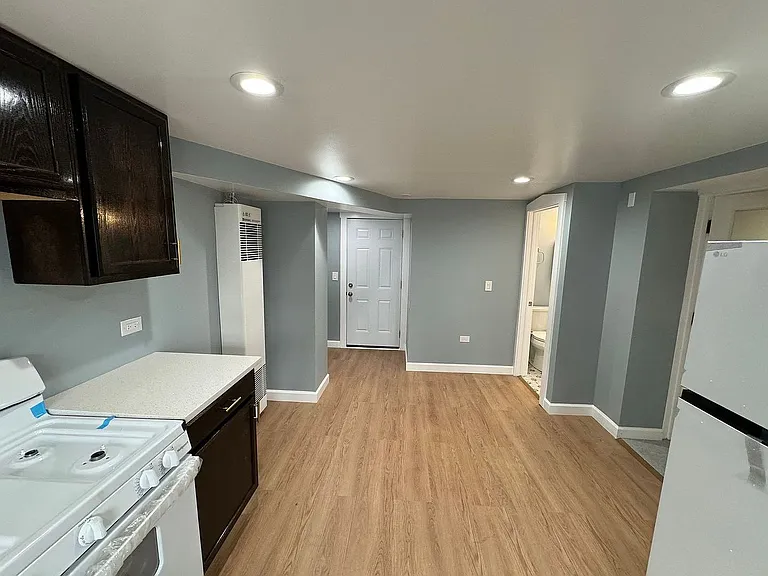 6611 S Saint Louis Ave #G2 — Photo 4