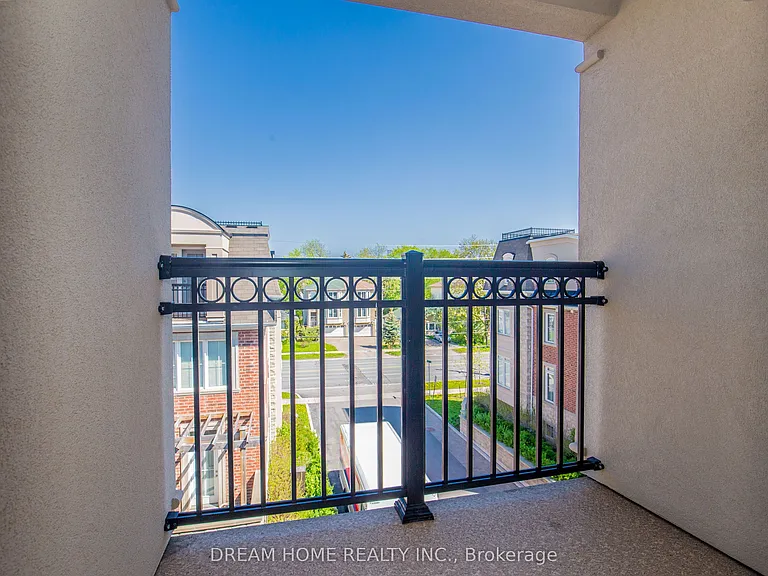 13 Slingsby Ln — Photo 9