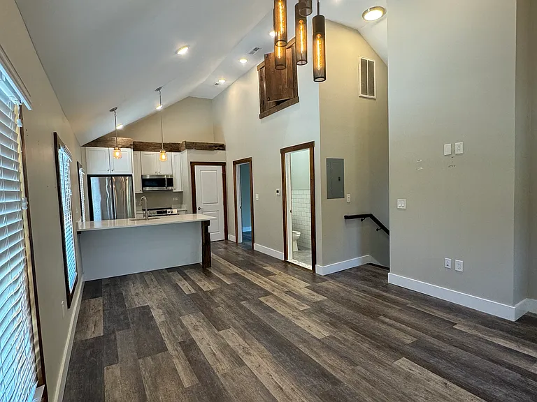 52 Church St — Photo 1