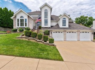 1605 Ivy Chase Ln, Fenton, MO