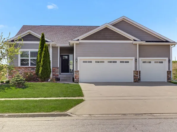 3021 Red Fox Rd, Ames, IA 50014