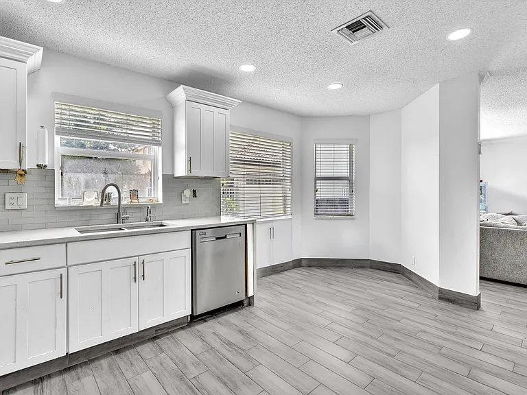 7145 Crescent Creek Way — Photo 36
