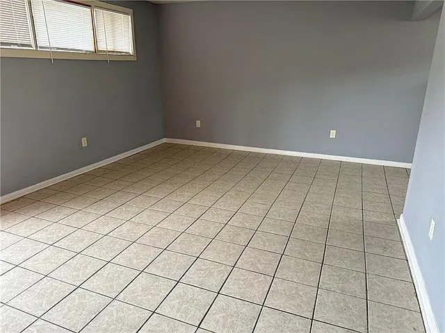 689 Central Ave #J — Photo 2