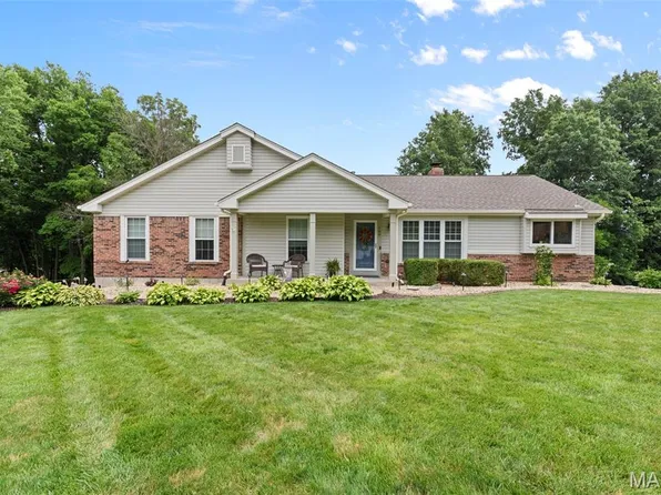 109 Iron Lake Ct, Saint Charles, MO 63304