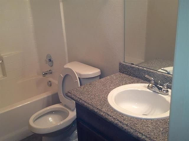 2nd image of 6318 Benavides Dr