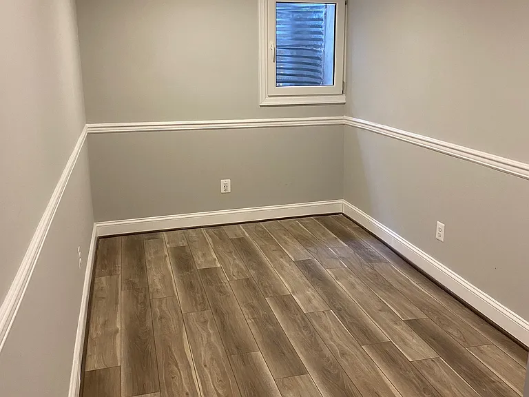 1233 N Luzerne Ave — Photo 11