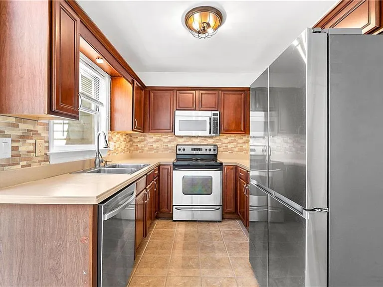 46 Mount Vernon Cir — Photo 13