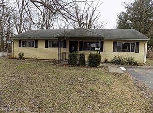 10011 Gandy Rd, Louisville, KY 40272