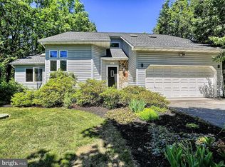 1061 Pickett Dr, Gettysburg, PA 17325