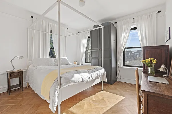 Sold by Compass | media 15