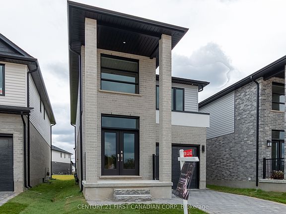 2nd image of 6453 Royal Magnolia Ave