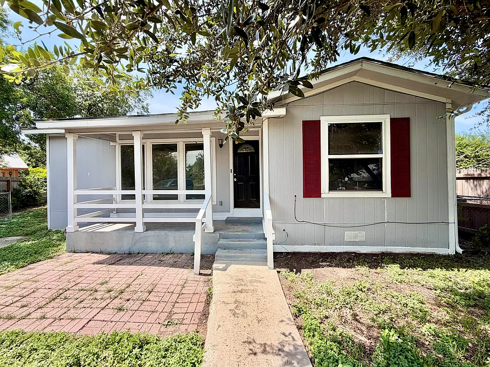 515 Bangor Dr