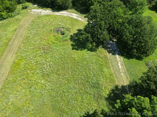 138 Tanglewood Ct, Lone Grove, OK 73443