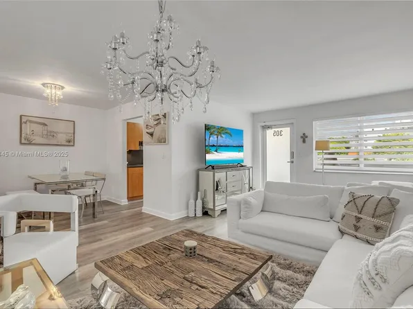 1030 9th St APT 305, Miami Beach, FL 33139