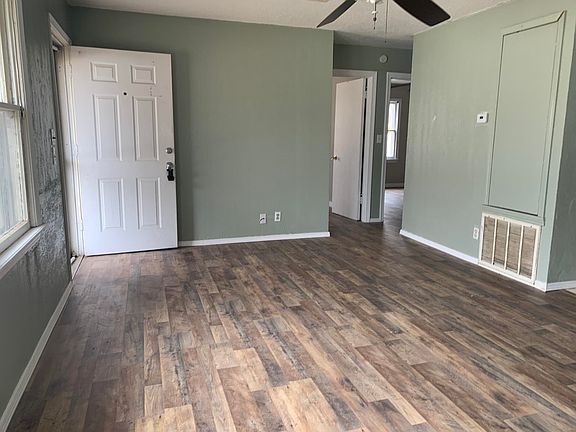 3rd image of 2605 W Maine Ave
