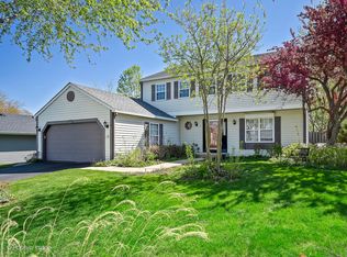2S021 Deerfield Ln, Warrenville, IL