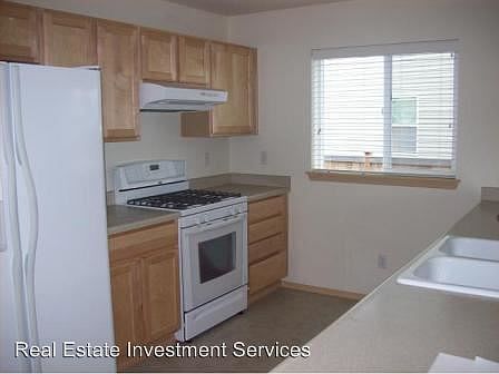 2nd image of 1532 Sinclair Dr