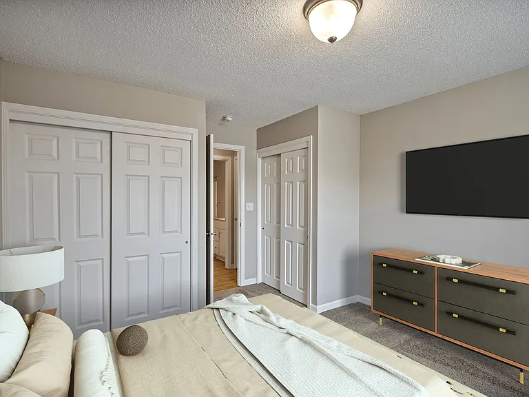 Riva Ridge Apartments — Photo 12