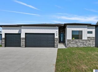 938 W Avondale St, Lincoln, NE 68523