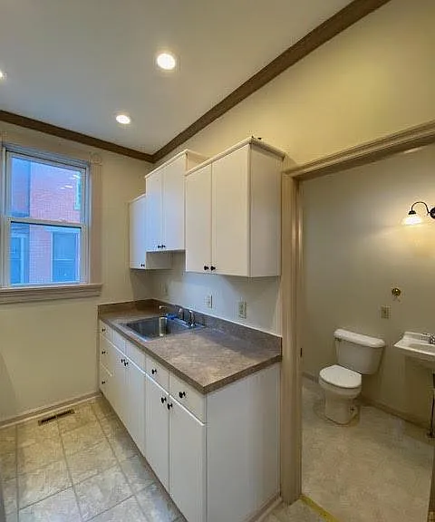 633 W Onondaga St #2 — Photo 10