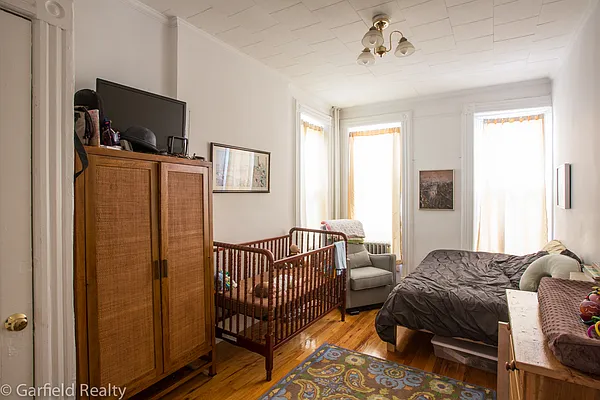 Rented by Garfield Realty  | media 23