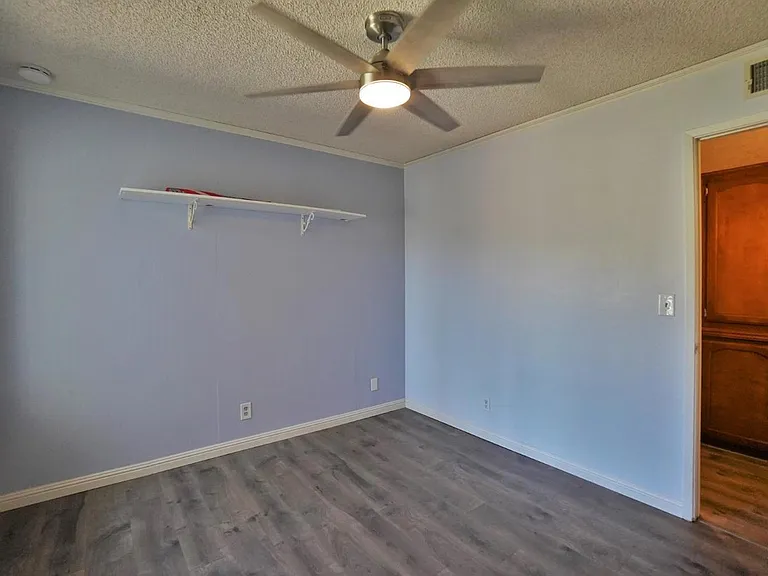 5823 E Washington Ave — Photo 44