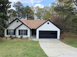 3011 Maple Cove Ct, Loganville, GA 30052