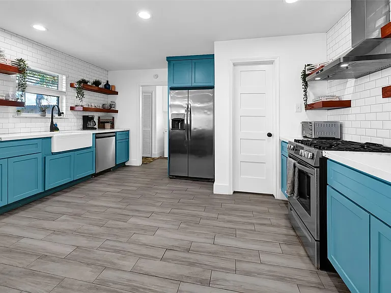 8010 Ocean Dr — Photo 6