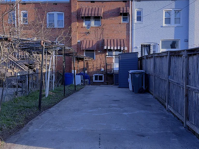 1535 K St SE — Photo 35